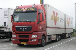 MAN-TGX-Velthoven-Holz-100810-01