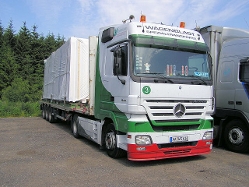 MB-Actros-MP2-1844-Wagenblast-Koster-071106-01