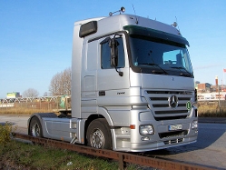 MB-Actros-MP2-1844-silber-Iden-171206-01