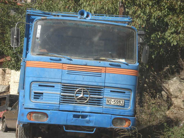 MB-LP-blau-Giorgos-Kollias-111106-02-GR.jpg - Mercedes-Benz LPGiorgos Kollias