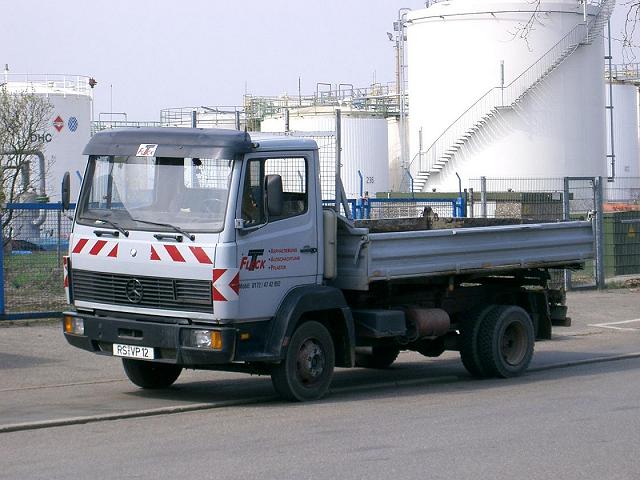MB-LK-Kipper-Flick-Szy-050404-1.jpg - Mercedes-Benz LK Trucker Jack