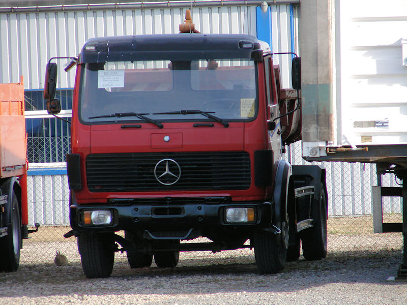 MB-NG-rot-Weddy-231108-01.jpg - Mercedes-Benz NG Clemens Weddy