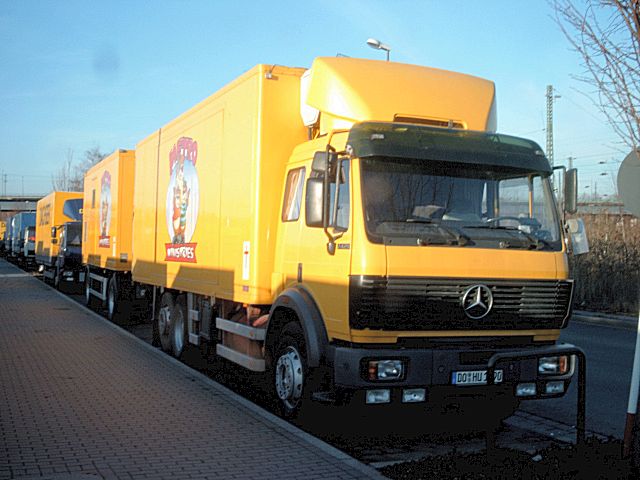 MB-SK-2429-gelb-Scholz-240105-01.jpg - Mercedes-Benz SK 2429Timo Scholz