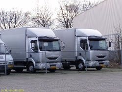 Renault-Midlum-Koffer-LKW-silber