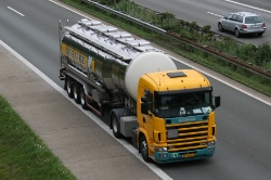 Scania-114-L-380-de-Rijke-Bornscheuer-061010-01