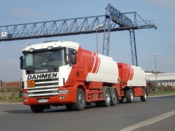 Scania-124-G-470-Dahmen-DS-270610-01