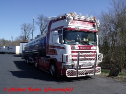 Scania-124-L-Arno-Trans-Koster-141210-01