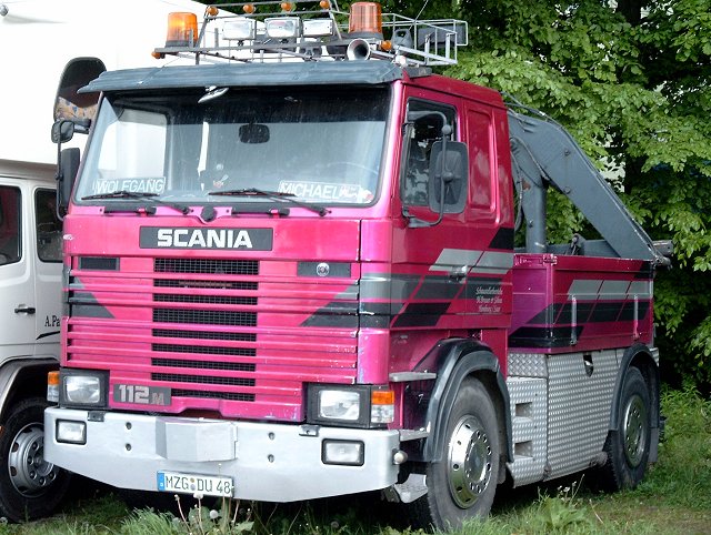 Scania-112-M-Schausteller-ZM-pink-(Scholz).jpg - Scania 112 MTimo Scholz