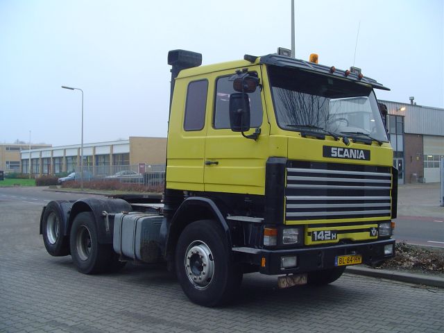 Scania-142-H-gelb-PvUrk-120505-01.jpg - Scania 142Piet van Urk