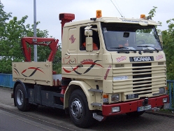 Scania-112-H-beige-DS-141008-01