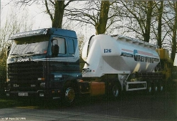 Scania-113-M-380-SISZ-Greiwing
