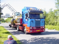 Scania-113-M-400-blau-PvUrk-120505-01