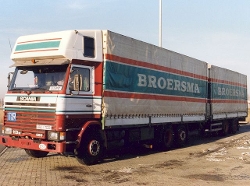Scania-113-M-320-Broersma-Thiele-050305-01