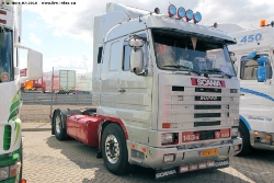 Scania-143-H-420-silber-020810-01