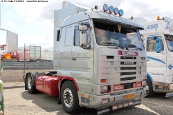 Scania-143-H-420-silber-020810-02