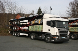 Scania-G-II-420-weiss-Bornscheuer-280910-01
