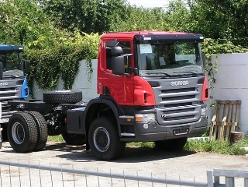 Scania-P-380-rot-Hlavac-270706-01