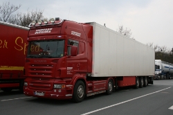 Scania-R-500-Schwarz-Bornscheuer-061010-01
