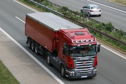 Scania-R-500-rot-Bornscheuer-061010-02