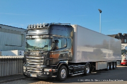Scania-R-620-schwarz-251011-02