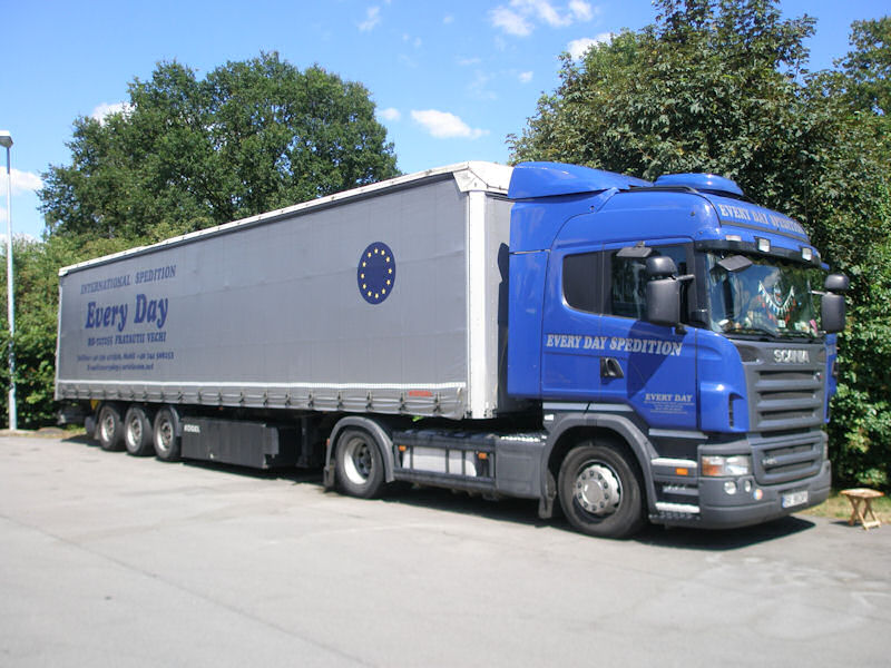 Scania-R-blau-Hintermeyer-130910-01.jpg - Scania RA. Hintermeyer