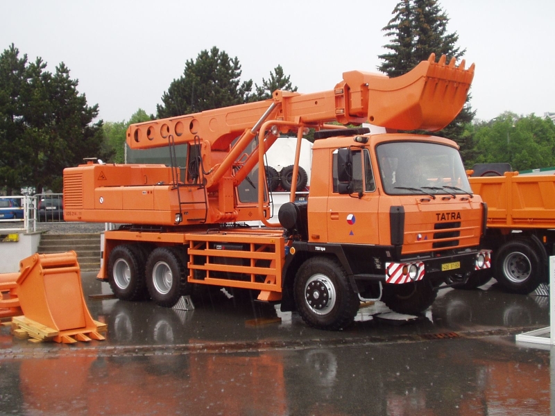 Tatra-T-815-2-6x6-orange-Hlavak-170505-01.jpg - Tatra T 815