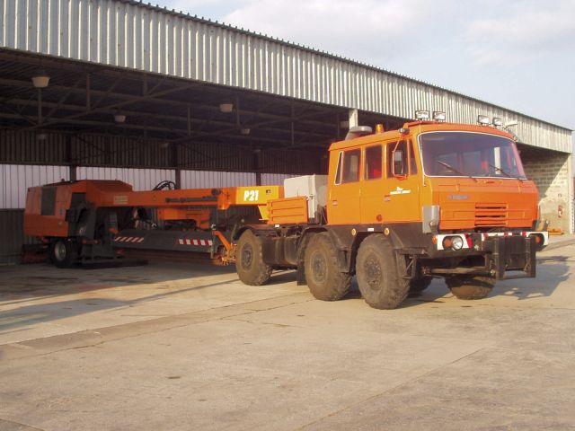 Tatra-T-815-6x6-orange-Hlavac-300505-02.jpg - Tatra T 815