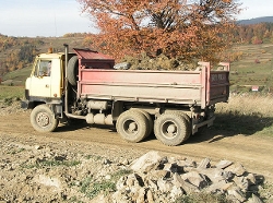 Tatra-T-815-6x6-gelb-Hlavac-270107-02
