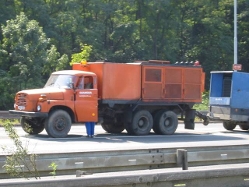 Tatra-T-148-orange-Vaclavik-200505-03