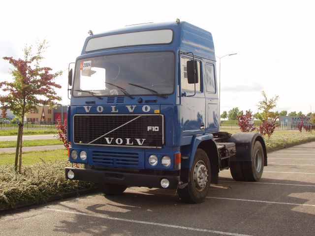 Volvo-F10-blau-Holz-210706-01.jpg - Volvo F10Frank Holz