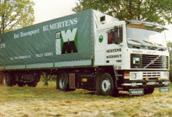Volvo-F12-Mertens-1989-Rouwet-110806-02