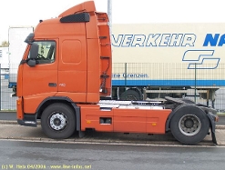 Volvo-FH12-420-300406-01