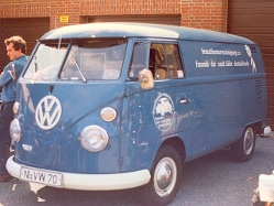 VW-T1-blau-Thiele-100305-01