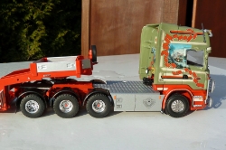 Tekno-Scania-R-Midtstol-290111-022