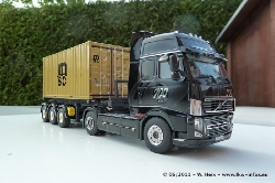 Volvo-FH16-II-700-schwarz-100611-05