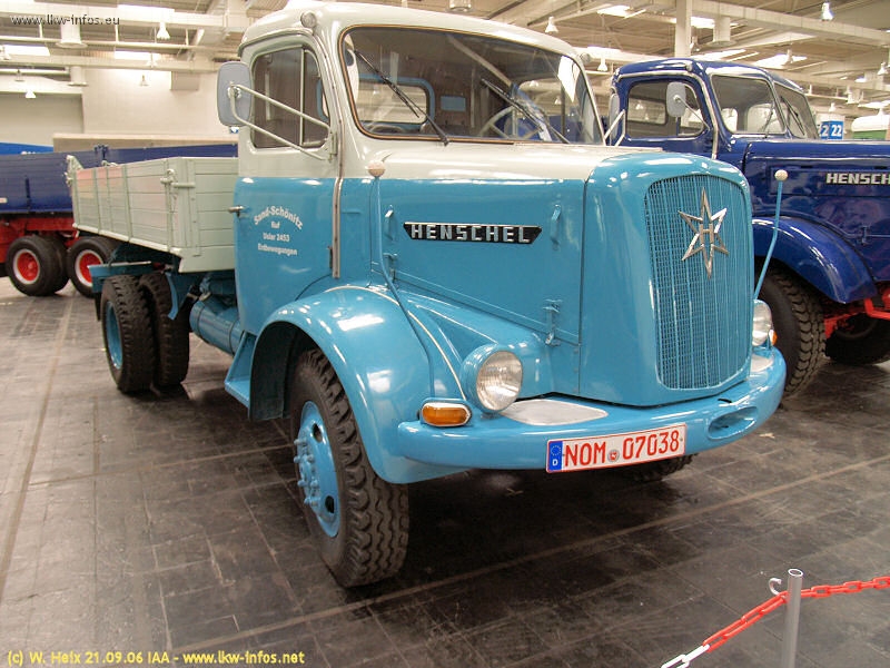 Henschel-HS-blau-230906-02.jpg