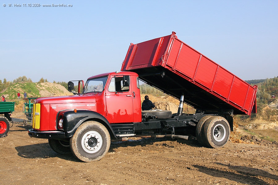 350-Scania-L-110-Super-rot-111008-01.jpg