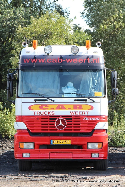Truck-in-the-koel-Brunssum-NL-280811-174.jpg