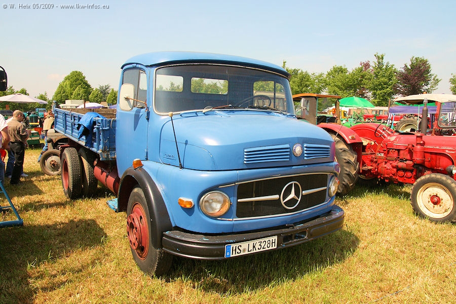 MB-LK-328-blau-100509-02.jpg - Mercedes-Benz LK 328