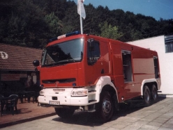 Renault-Kerax-420-43-6x6-FW-Hlavac-140506-01
