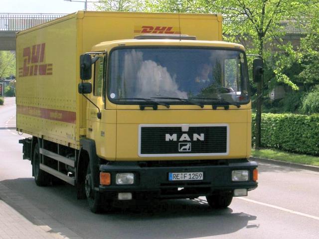 MAN-M90-DHL-Szy-060604-1.jpg - Trucker Jack