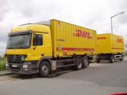MB-Actros-2541-MP2-DHL-Holz-010604-1