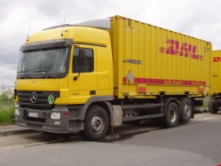 MB-Actros-2541-MP2-DHL-Holz-010604-2