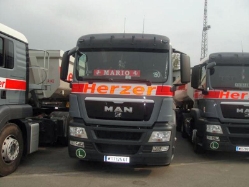 Herzer-310111-048