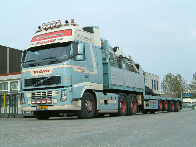Volvo-FH16-610-Hoogendoorn-vMelzen-081206-01.jpg
