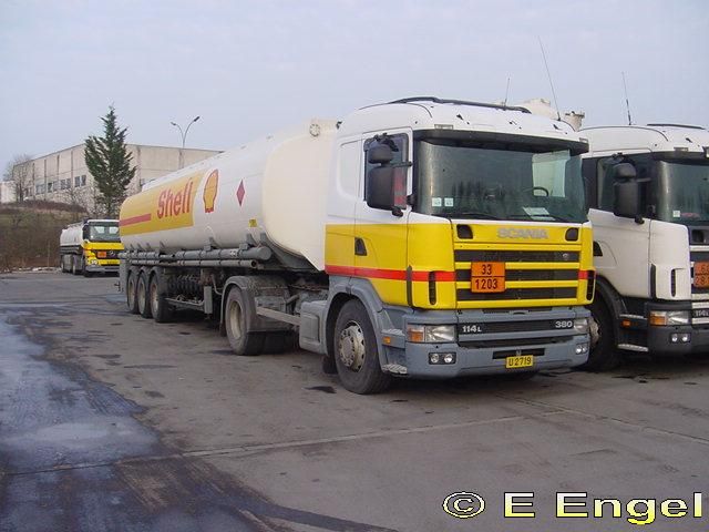 Scania-114-L-380-Intralux-Engel-100205-02-LUX.jpg