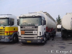 Scania-114-L-380-Intralux-Engel-100205-03-LUX