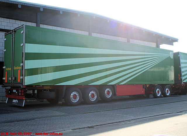 Scania-R-500-Gigaliner-Korff-110307-09.jpg