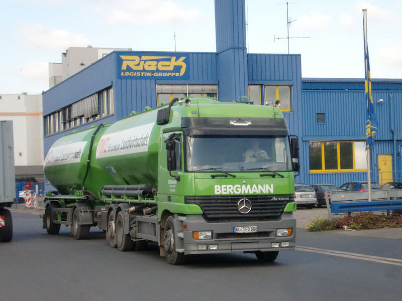 MB-Actros-Bergmann-RWZ-DS-070110-01.jpg - Trucker Jack