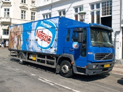 DK-Volvo-FLC6-Nestle-Thiele-271109-01